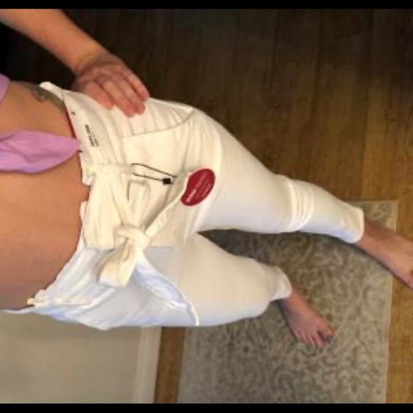 🔥NWT EXPRESS CROP HIGH WAIST🔥 - Picture 5 of 9